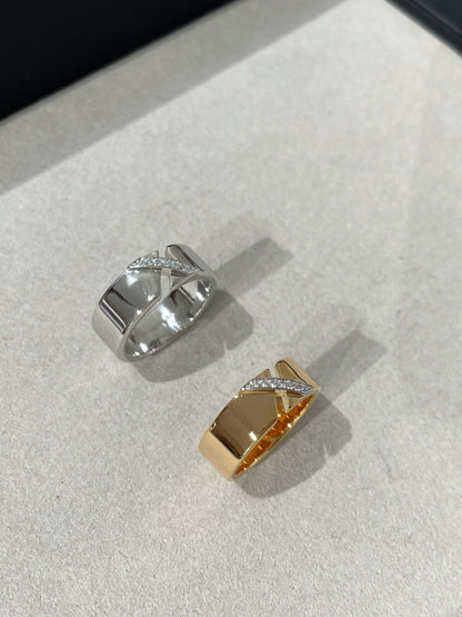 [Leaves]LIENS EVIDENCE DIAOMOND RING