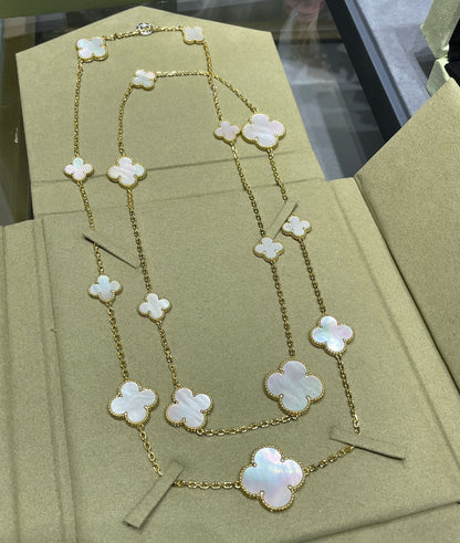 [Leaves]CLOVER 16 MOTIF WHITE MOP GOLD NECKLACE