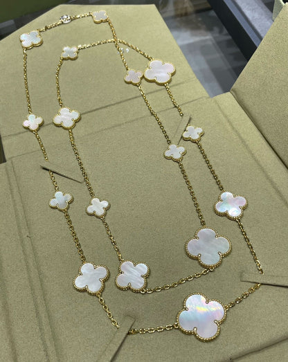 [Leaves]CLOVER 16 MOTIF WHITE MOP GOLD NECKLACE