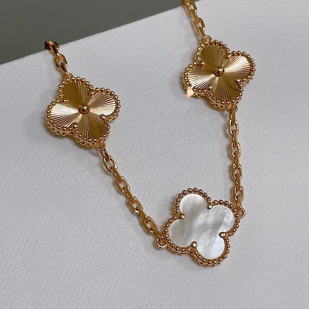 [Leaves]LUCKY CLOVER 5-MOTIF BRACELET - WHITE MOTHER-OF-PEARL COLLECTION
