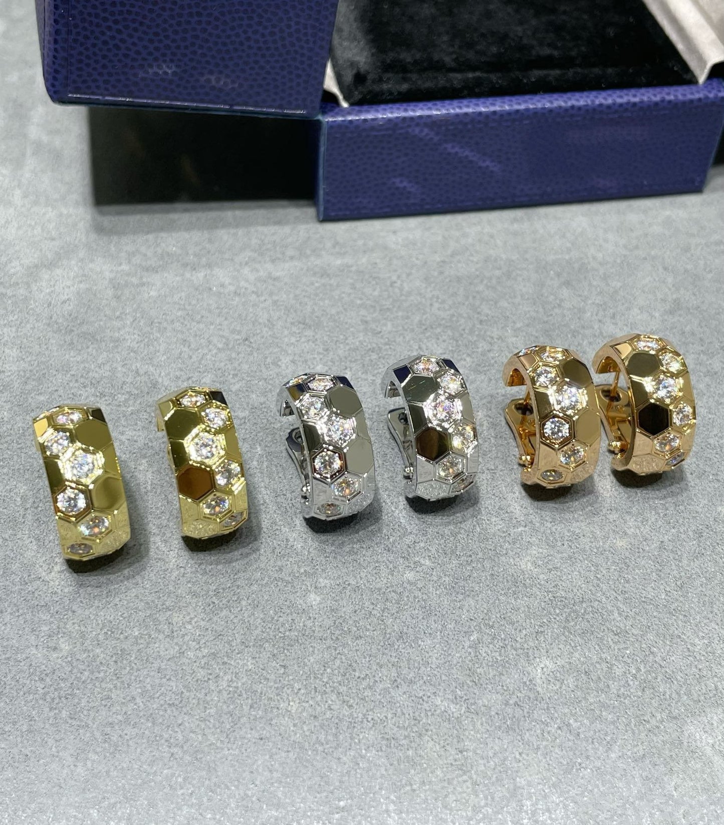[Leaves]BEE LOVE DIAMOND HOOP EARRINGS