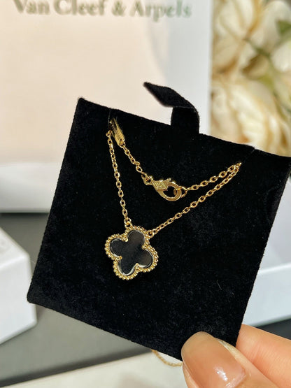 [Leaves]CLOVER ROCK CRYSTAL ROSE GOLD NECKLACE