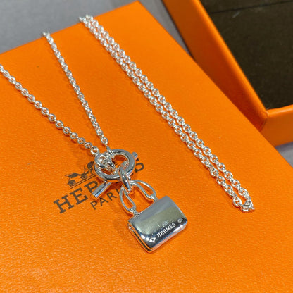[Leaves]CONSTANCE PEDANT SILVER NECKLACE