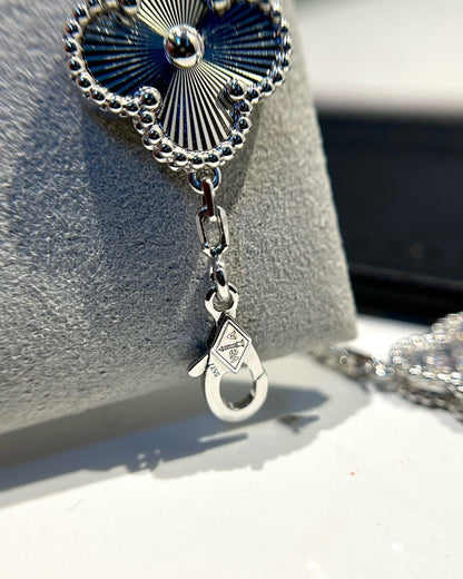 [Leaves]LUCKY CLOVER 5-MOTIF BRACELET - LASER COLLECTION