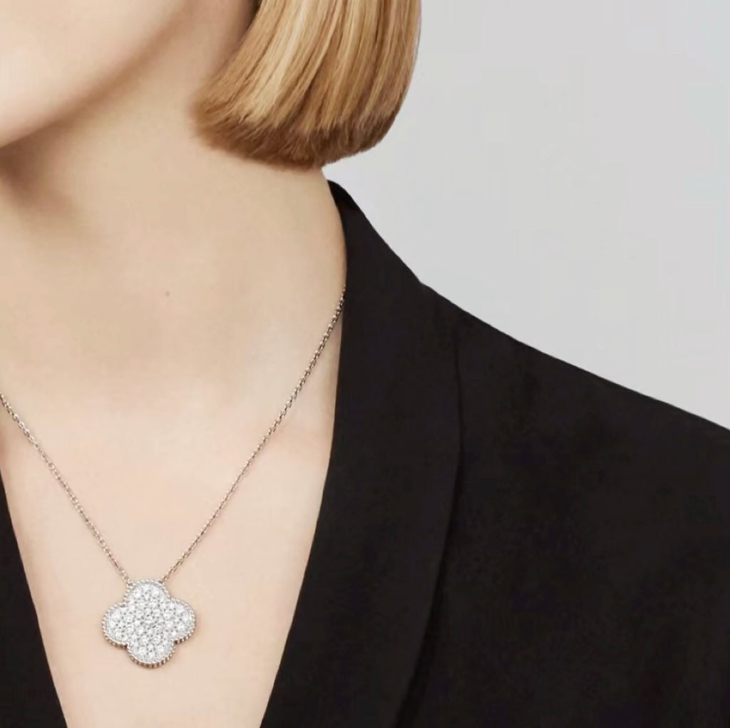 [Leaves]CLOVER 25MM LARGE PENDANT DIAMOND PAVED SILVER NECKLACE