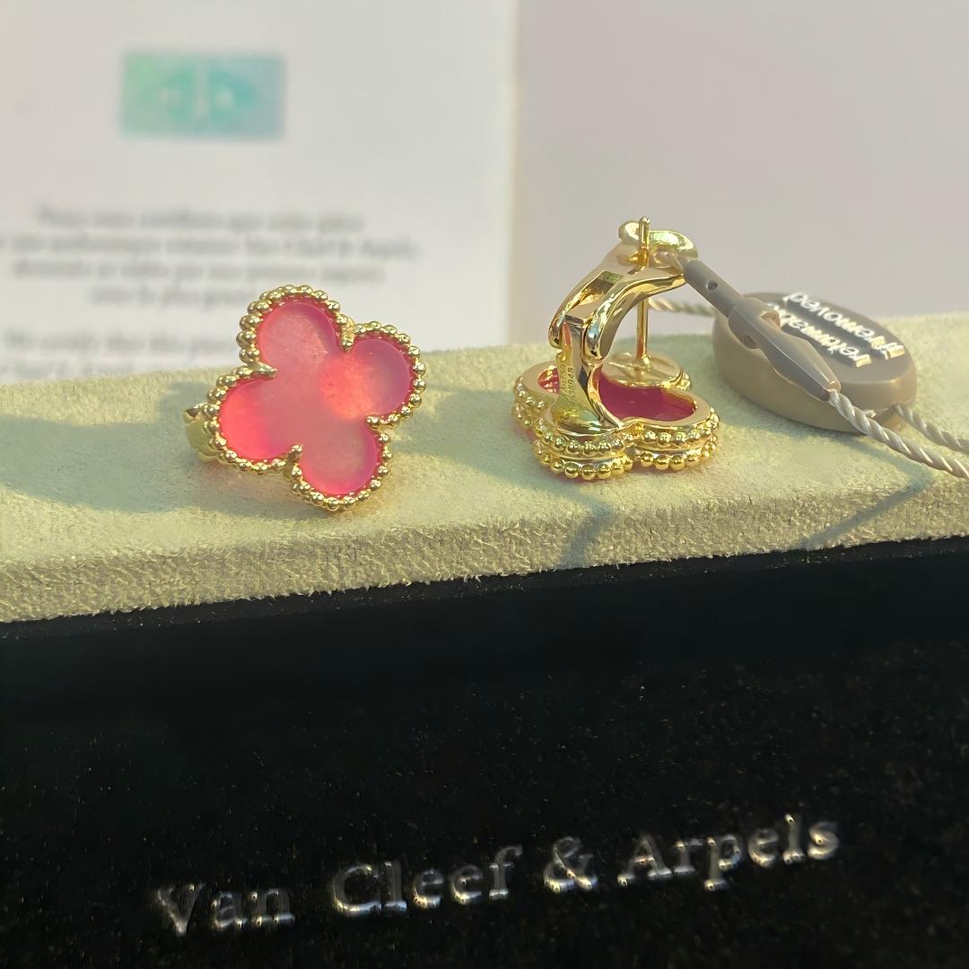 [Leaves]NEW CLOVER 15MM PINK ENAMEL STUD EARRINGS