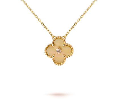 [Leaves]LIMITED EDITION CHRISTMAS CLOVER FLOWER NECKLACE - 15MM ANNUAL COLLECTIBLE PENDANT