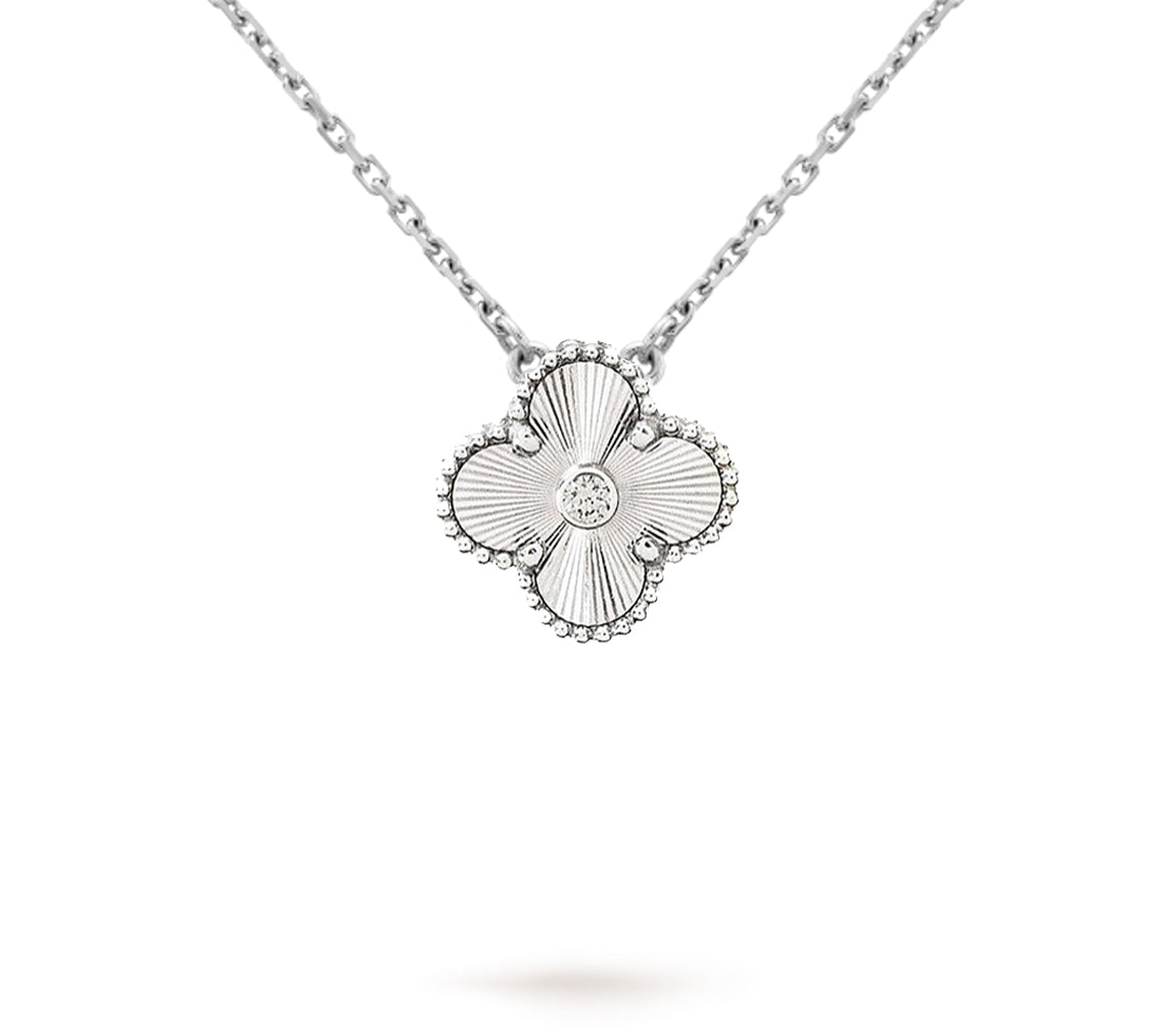 [Leaves]LIMITED EDITION CHRISTMAS CLOVER FLOWER NECKLACE - 15MM ANNUAL COLLECTIBLE PENDANT