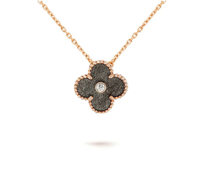 [Leaves]LIMITED EDITION CHRISTMAS CLOVER FLOWER NECKLACE - 15MM ANNUAL COLLECTIBLE PENDANT