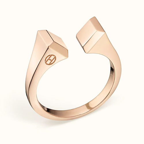 [Leaves]THE CONE RIVET RING IS OPEN AND ONE SIZE FITS ALL