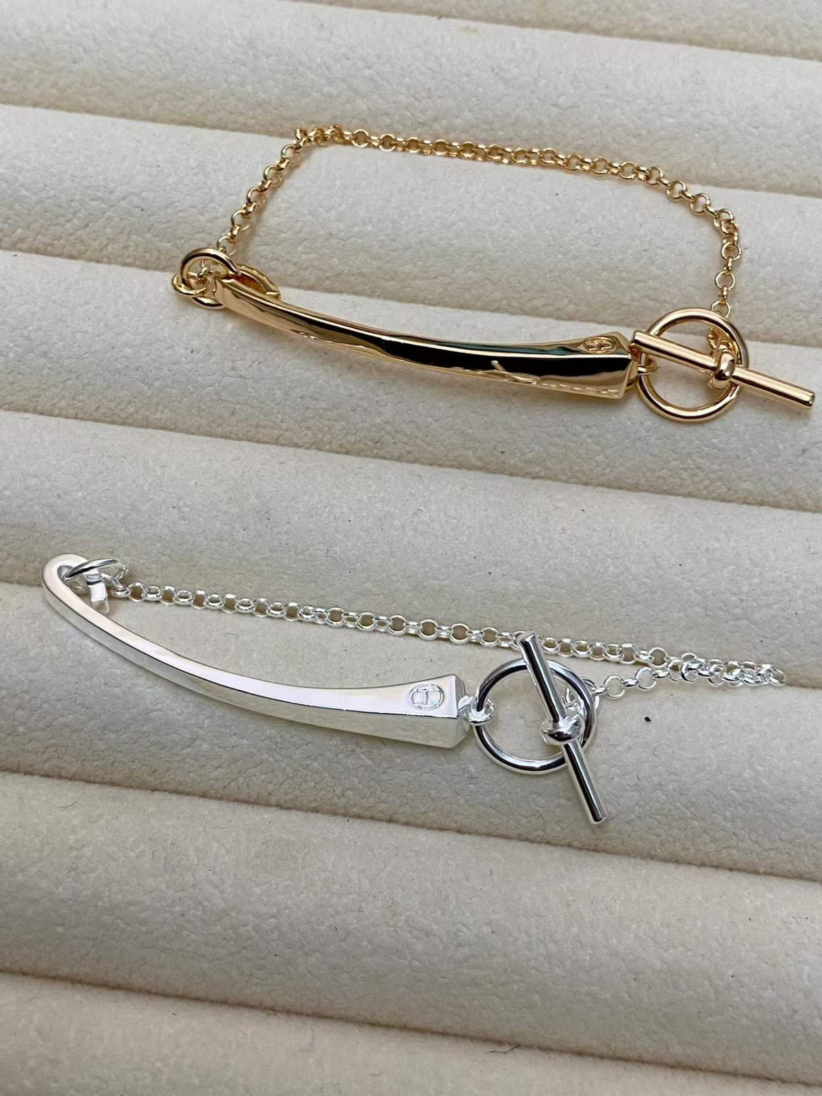 [Leaves]CLOU DE FORGE BRACELET WITH SQUARE CONE STUDS