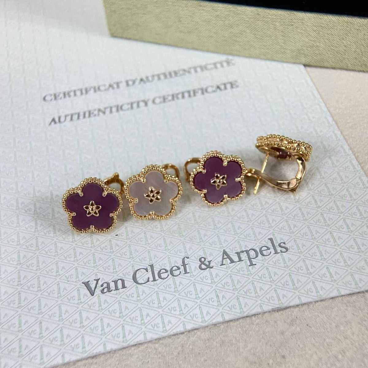 [Leaves]NEW PURPLE PLUM FRAGRANCE PLUM BLOSSOM GOLD EARRINGS