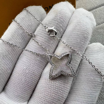 [Leaves]FOUR-LEAF CLOVER OPENWORK NECKLACE