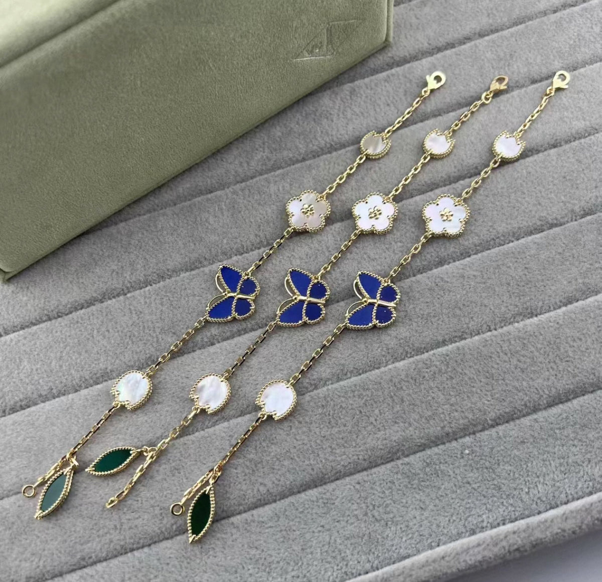 [Leaves ]LUCKY SPRING GOLD BLUESTONE WHITE MOTHER-OF-PEARL BRACELET