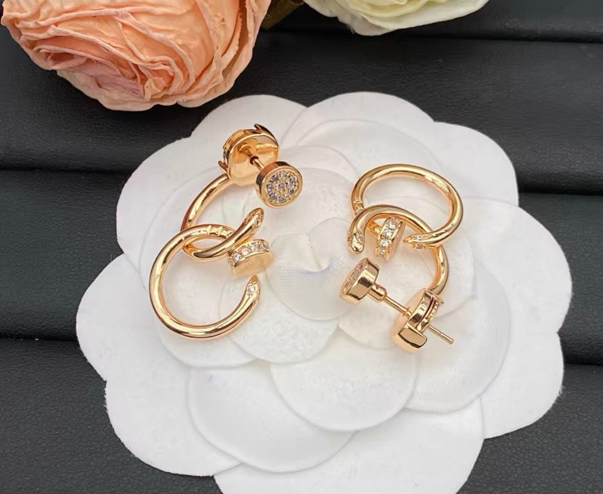 [Leaves]NAIL COLLECTION DIAMOND SET DOUBLE HOOP EARRINGS