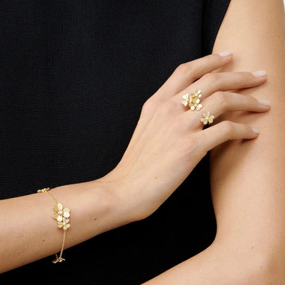[Leaves]LUMINOUS BLOSSOM 5-MOTIF CHARM BRACELET