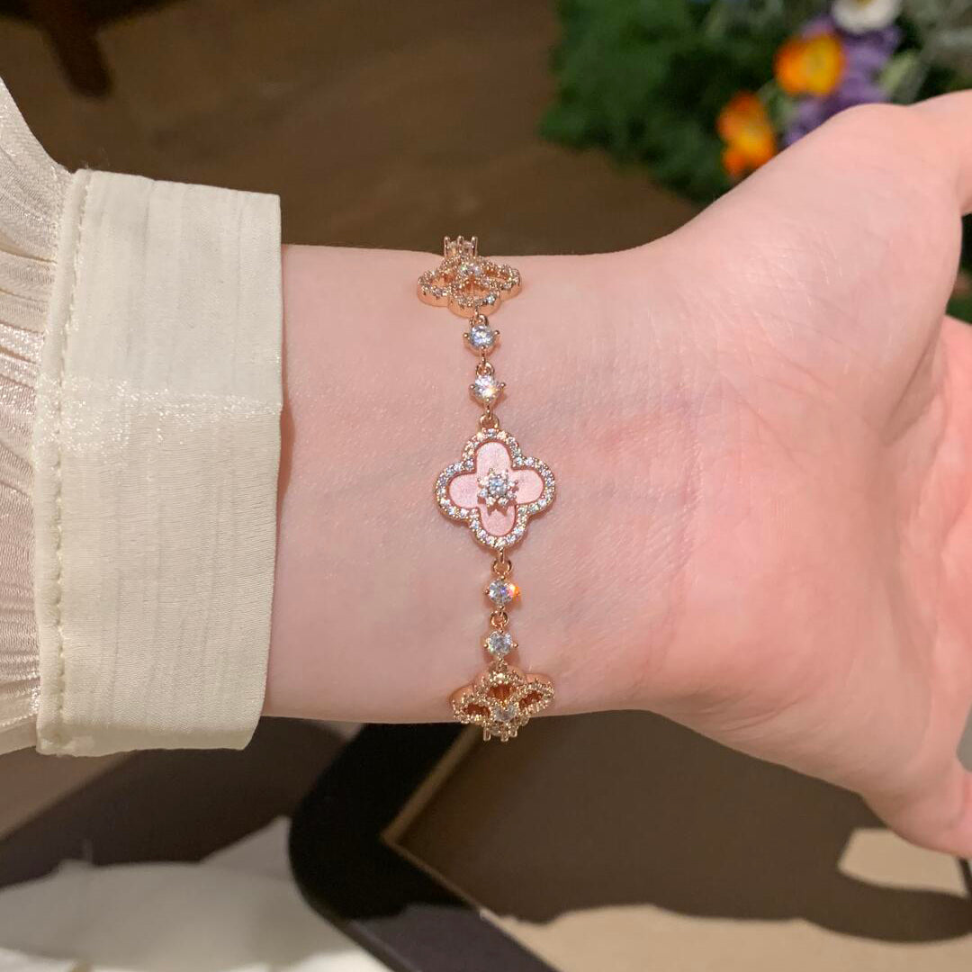 [Leaves]CLOVER 5 MOTIF PINK BLUE RED WHITE BRACELET