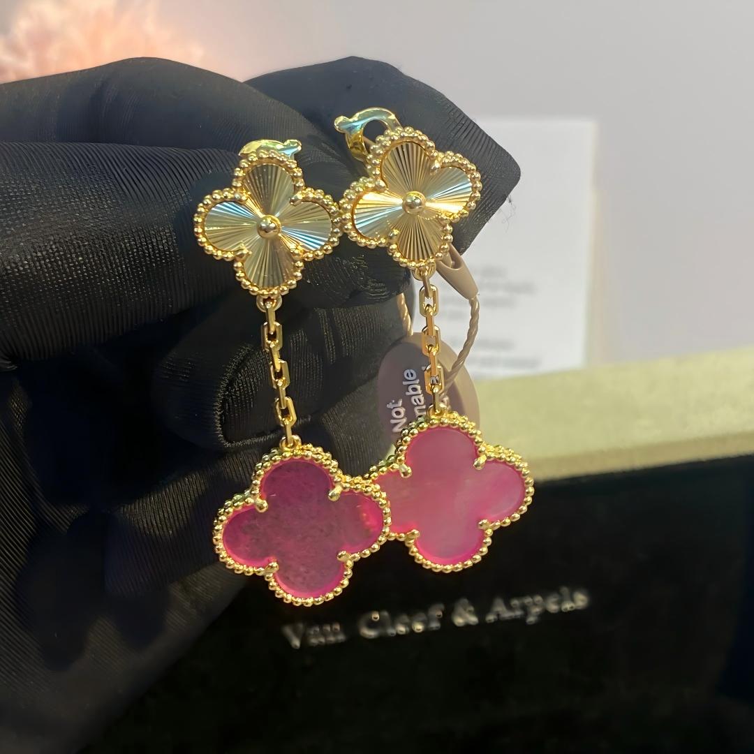 [Leaves]NEW CLOVER 2 MOTIF PINK ENAMEL EARRINGS