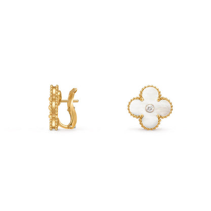 [Leaves]15MM CLOVER FLOWER STUD EARRINGS DIAMOND-GOLD COLLECTION