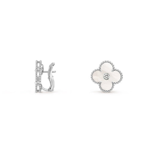 [Leaves]15MM CLOVER FLOWER STUD EARRINGS DIAMOND-WHITE GOLD COLLECTION