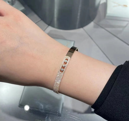 [Leaves]MOVE NOA PAVÉ DIAMOND BANGLE BRACELET