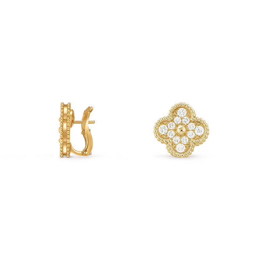 [Leaves]15MM CLOVER FLOWER STUD EARRINGS GOLD COLLECTION