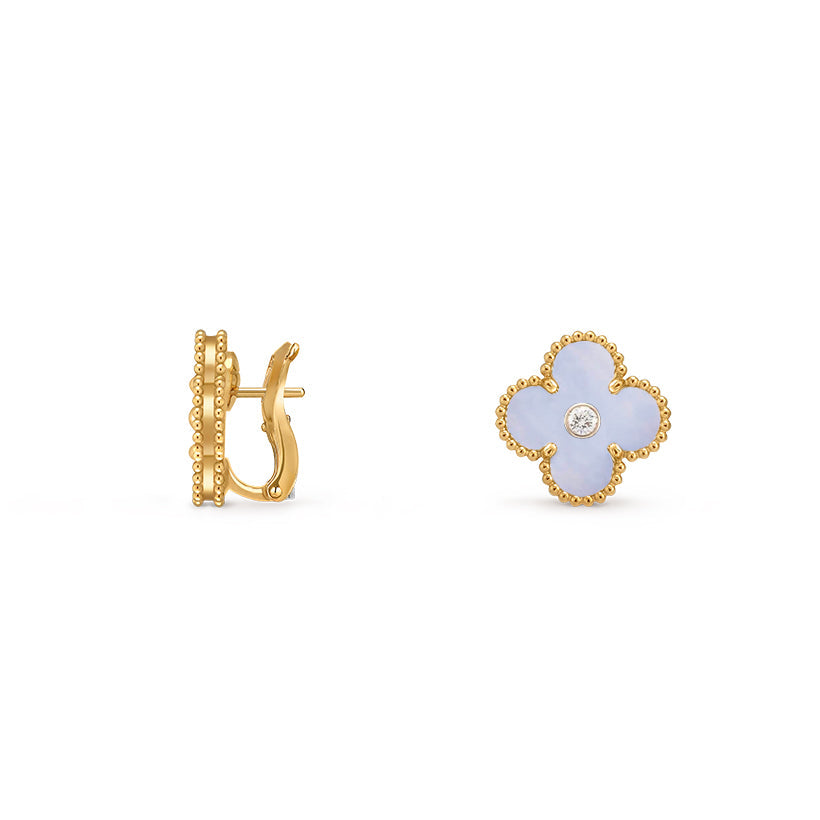 [Leaves]15MM CLOVER FLOWER STUD EARRINGS DIAMOND-GOLD COLLECTION
