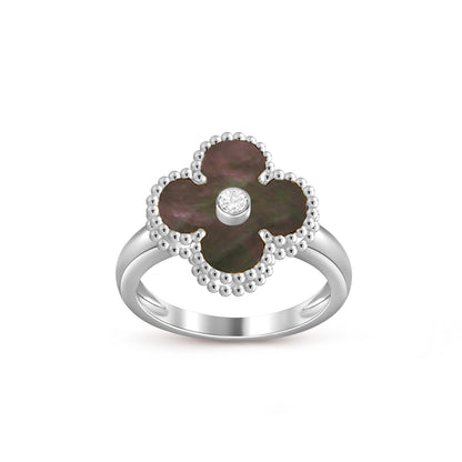 [Leaves]LUCKY CLOVER DIAMOND-ACCENT WHITE GOLD RING COLLECTION