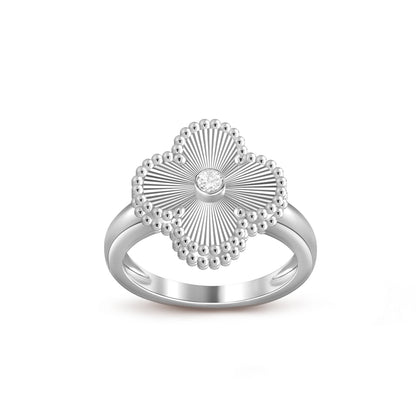 [Leaves]LUCKY CLOVER DIAMOND-ACCENT WHITE GOLD RING COLLECTION