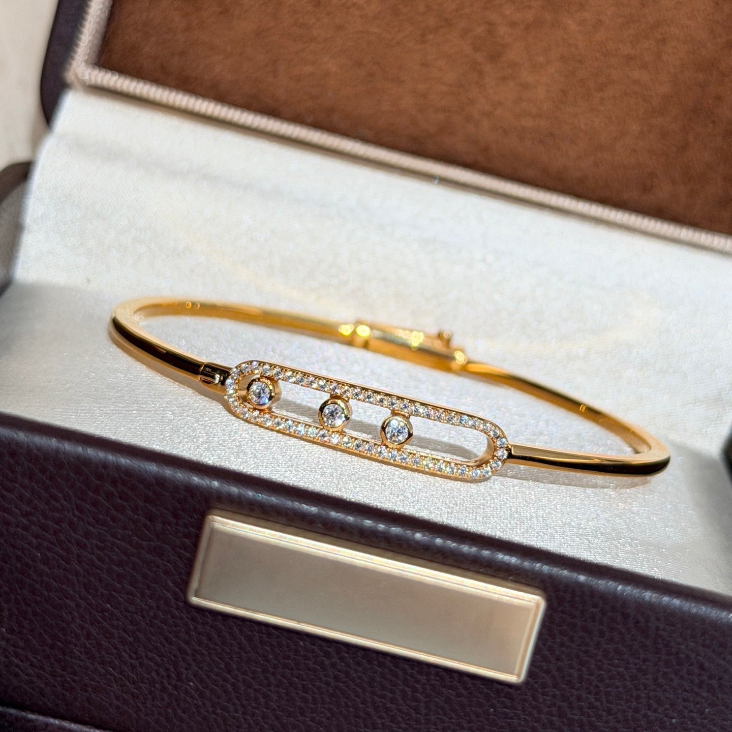 [Leaves]MOVE PAVÉ DIAMOND BANGLE BRACELET M