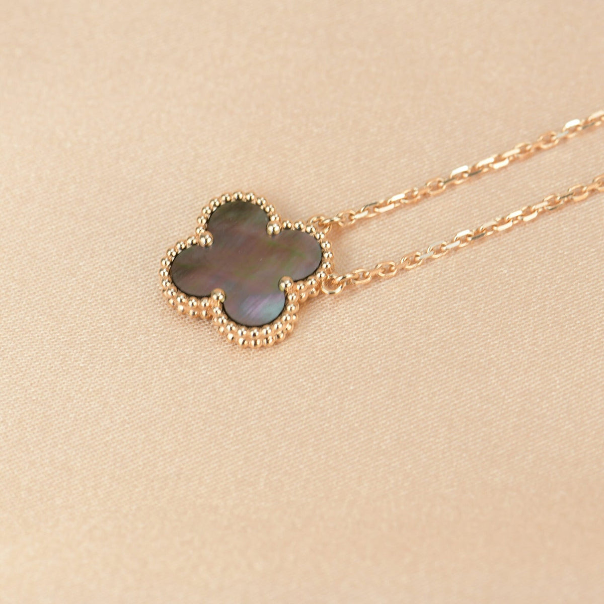 [Leaves]CLOVER 15MM  GRAY MOTHER OF PEARL NECKLACE