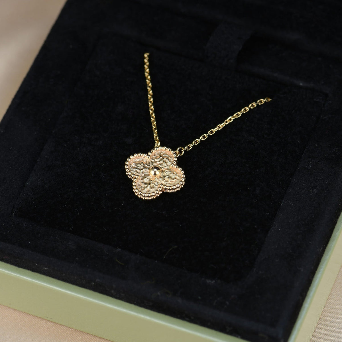 [Leaves]CLOVER 15MM  BRONZING NECKLACE