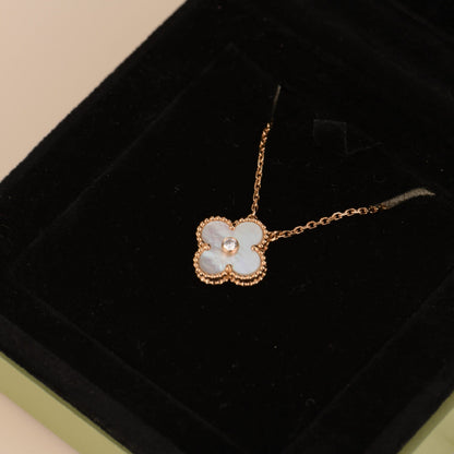 [Leaves]CLOVER 15MM DIAMOND WHITE FRITILLARIA NECKLACE