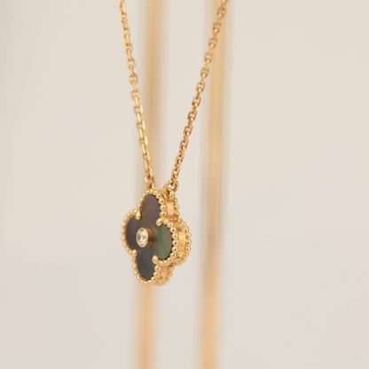 [Leaves]CLOVER 15MM DIAMOND AND MOTHER-OF-GREY NECKLACE