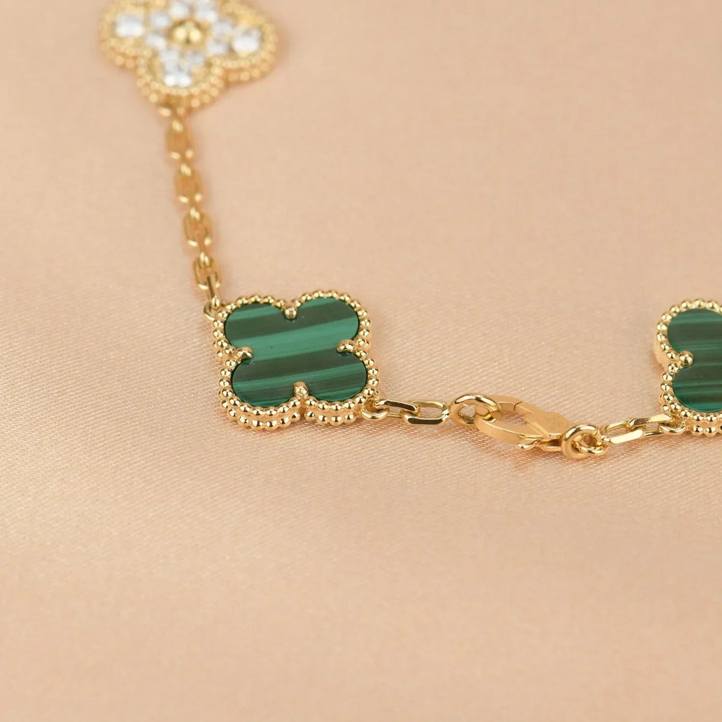 [Leaves]LUCKY CLOVER 5-MOTIF BRACELET - MALACHITE COLLECTION