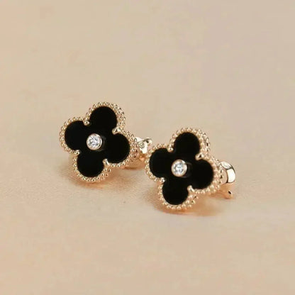 [Leaves]CLOVER MEDIUM 1 MOTIFS ONYX DIAMOND EARRINGS