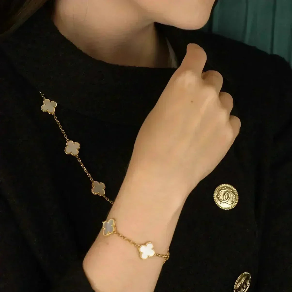 [Leaves]LUCKY CLOVER 5-MOTIF BRACELET - WHITE MOTHER-OF-PEARL COLLECTION