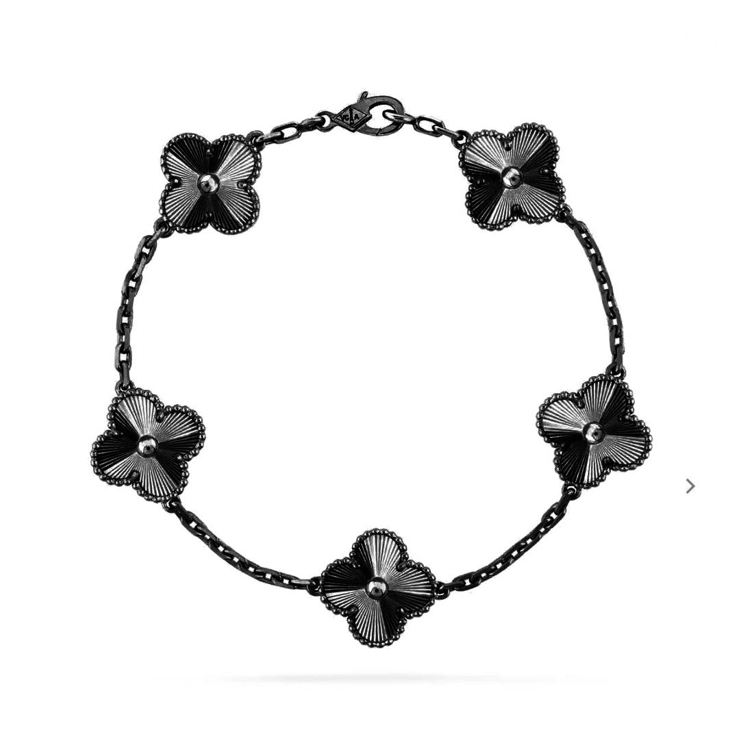 [Leaves]CLOVER 5 MOTIF BLACK BRACELET