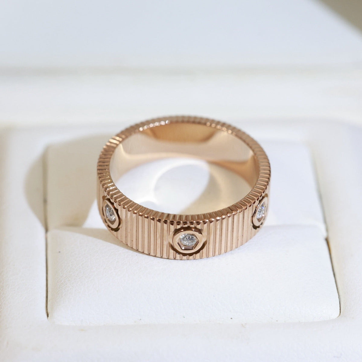 [Leaves]LOVE 6.5MM UNLIMITED RING, 6 DIAMONDS