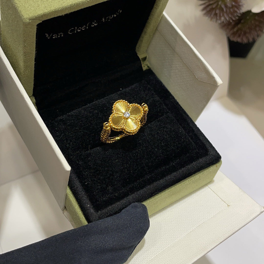 [Leaves]LUCKY CLOVER GOLD REVERSIBLE RING