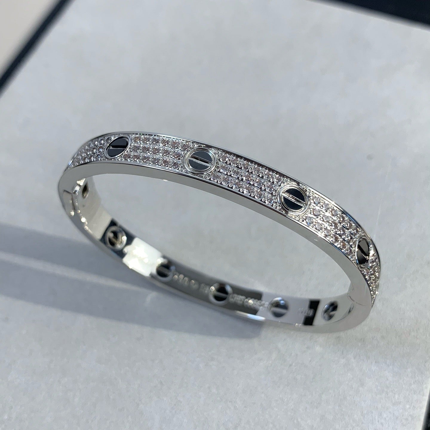 [Leaves]CLASSIC 6.1MM LOVE BANGLE - DIAMOND PAVÉ & BLACK CERAMIC