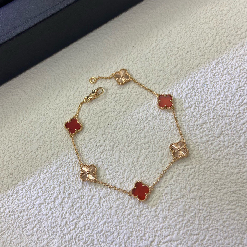 [Leaves]CLOVER 6 MOTIF RED AGATE LASER BRACELET