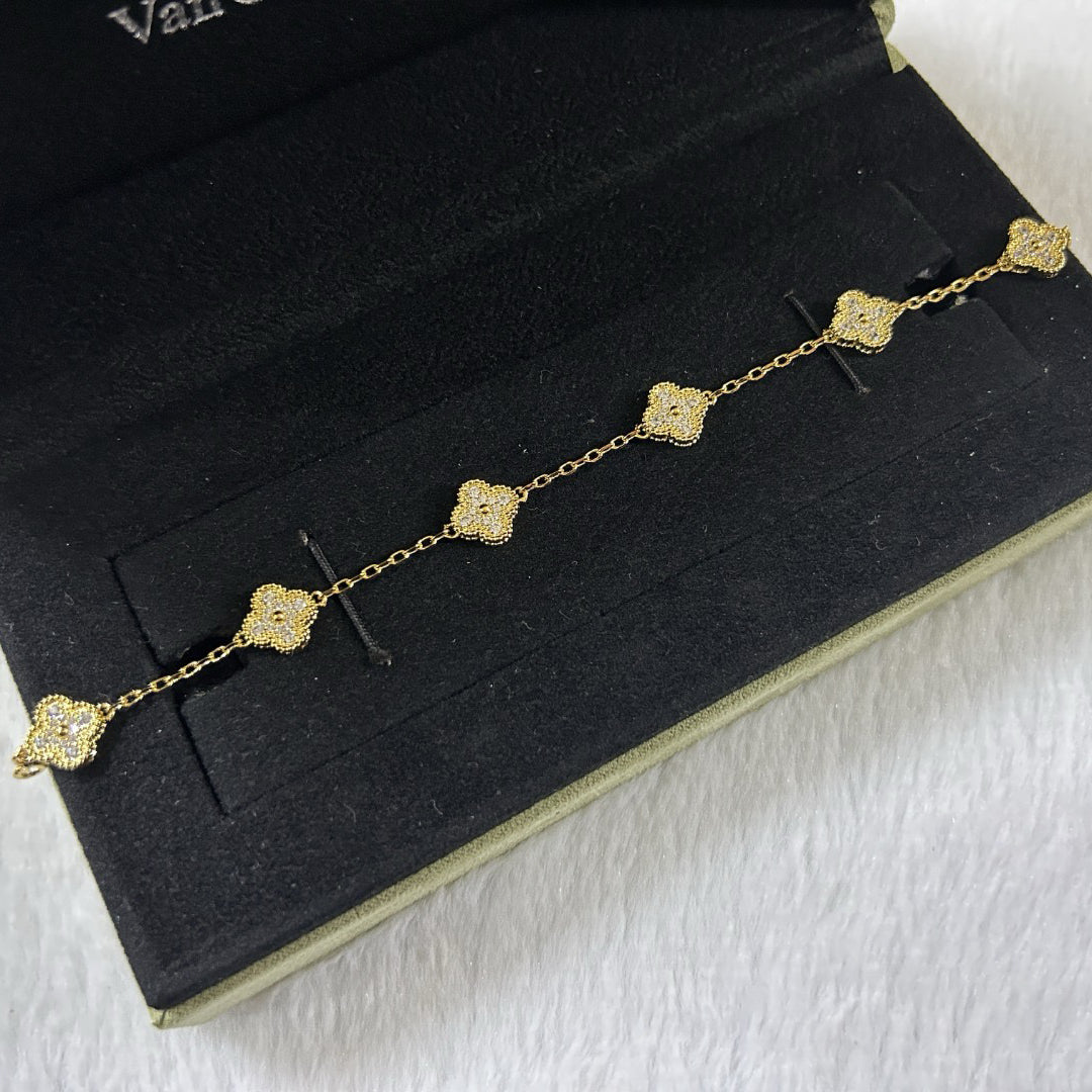 [Leaves]CLOVER 6 MOTIF DIAMOND BRACELET