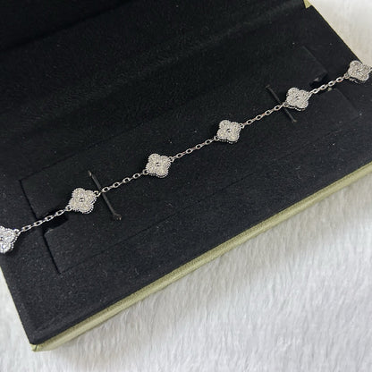 [Leaves]CLOVER 6 MOTIF DIAMOND BRACELET