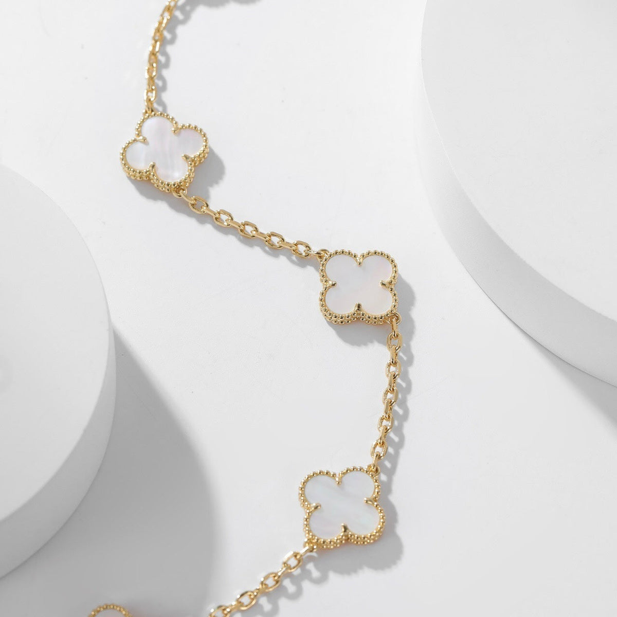 [Leaves]CLOVER 10 MOTIFS WHITE MOTHER OF PEARL NECKLACE