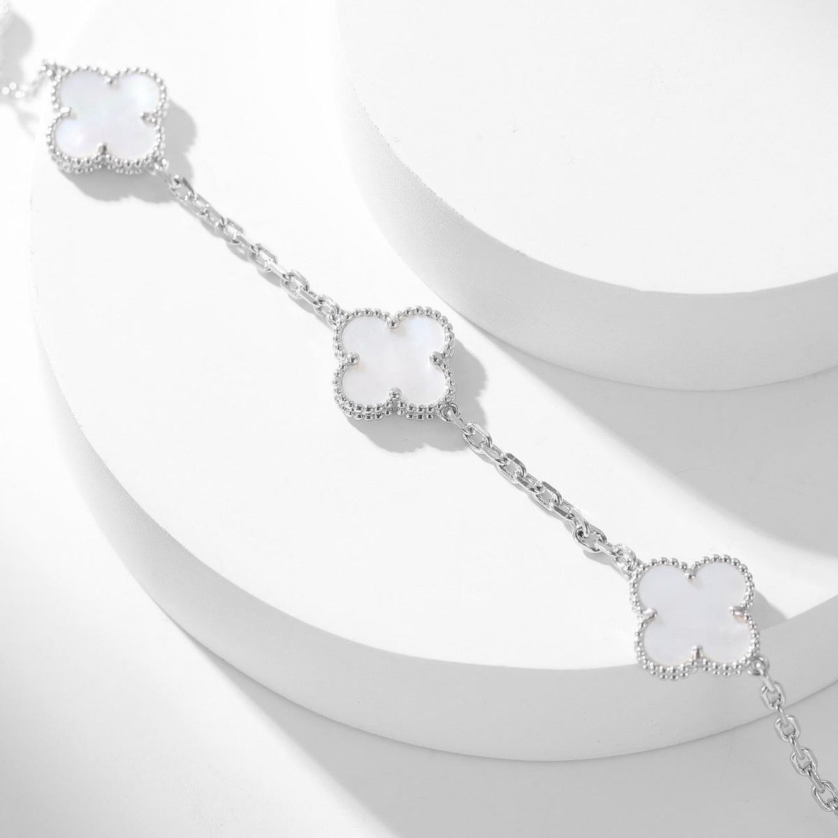 [Leaves]CLOVER 10 MOTIFS WHITE MOTHER OF PEARL NECKLACE