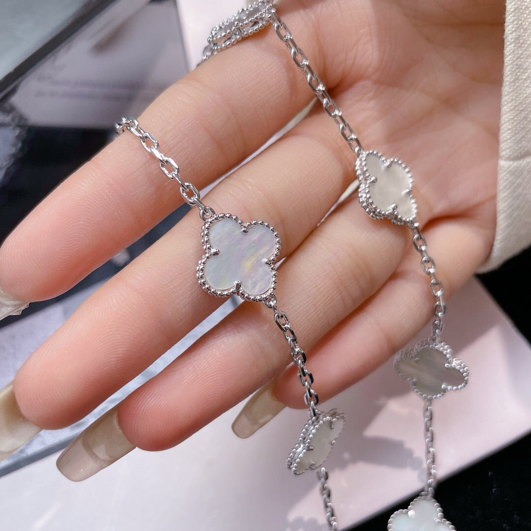 [Leaves]CLOVER 10 MOTIFS WHITE MOTHER OF PEARL NECKLACE