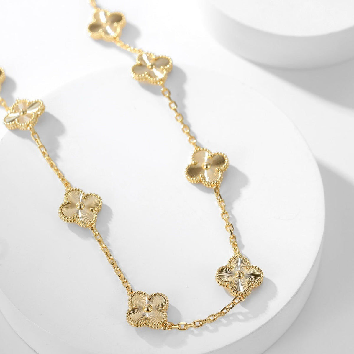 [Leaves]CLOVER 10 MOTIFS LASER NECKLACE