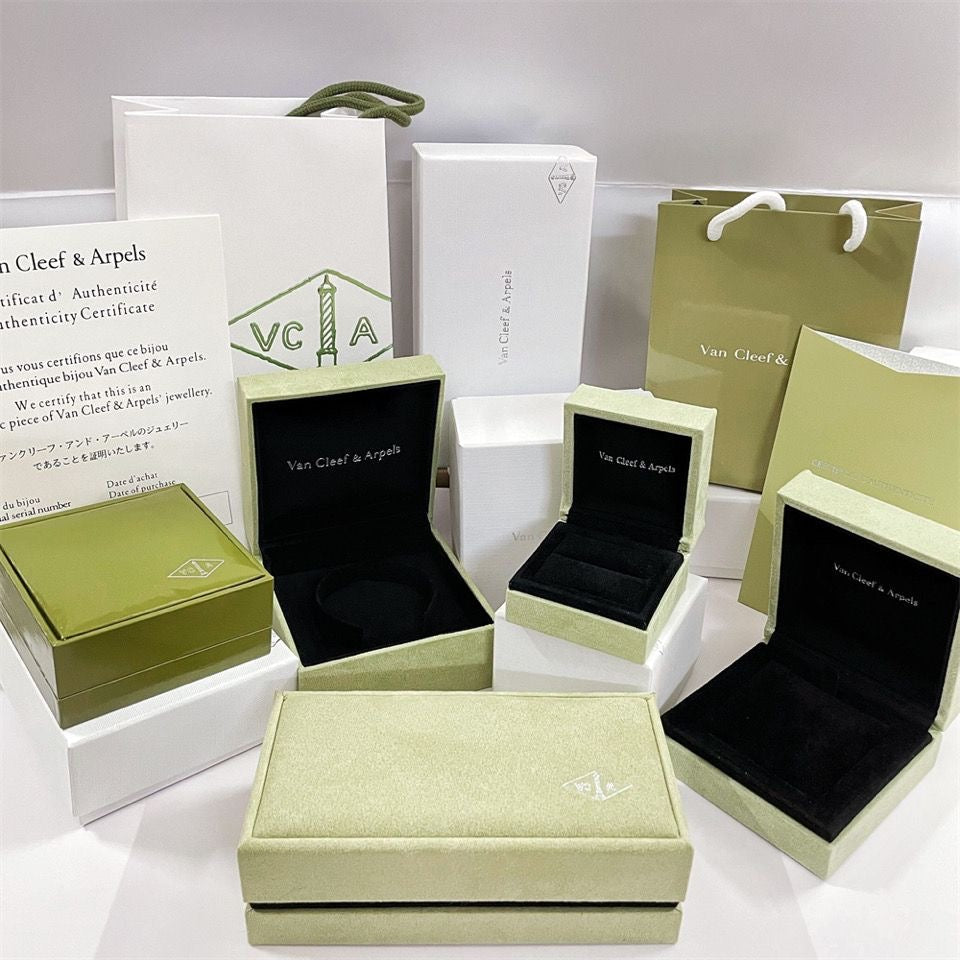 [Leaves]CLOVER BRAND JEWELRY BOX
