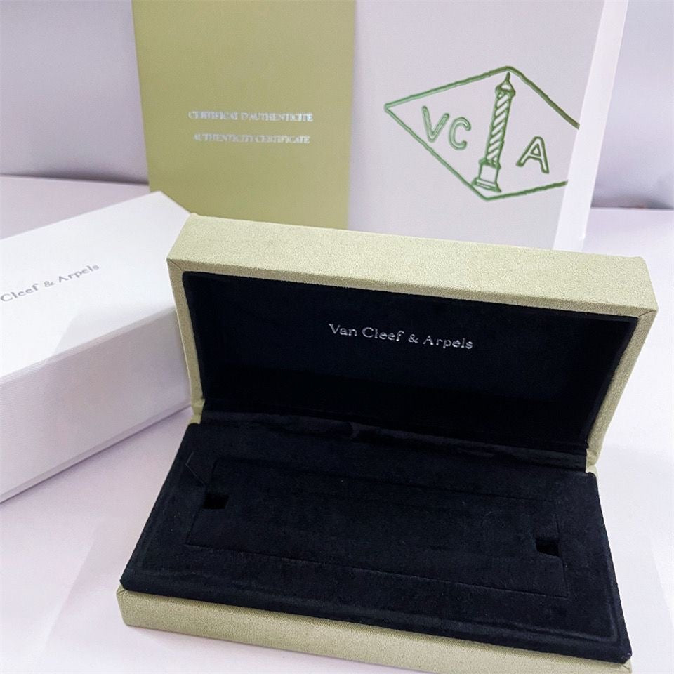 [Leaves]CLOVER BRAND JEWELRY BOX